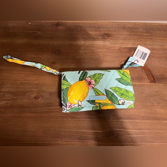 Very Bradley Wristlet - Picture 5 of 5